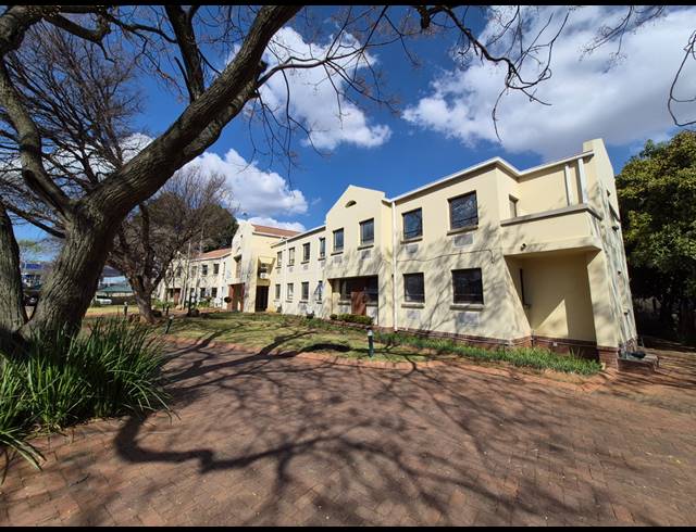 231M² OFFICE TO LET IN WOODMEAD